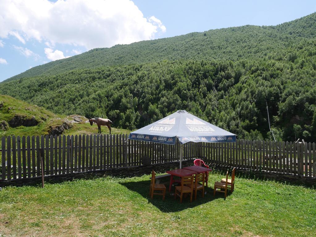 Chazhashi Guesthouse Ushguli Exterior foto